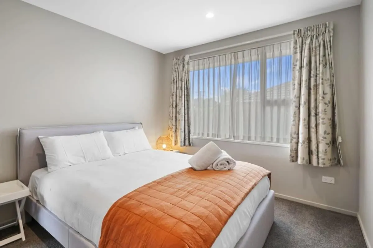 Modern 2-Bedroom Oasis Just Steps From The Beach Christchurch