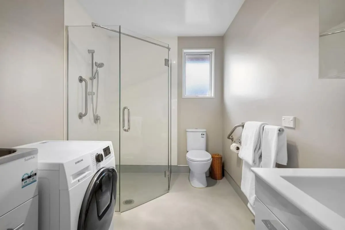 Casa vacanze Modern 2-Bedroom Oasis Just Steps From The Beach Christchurch