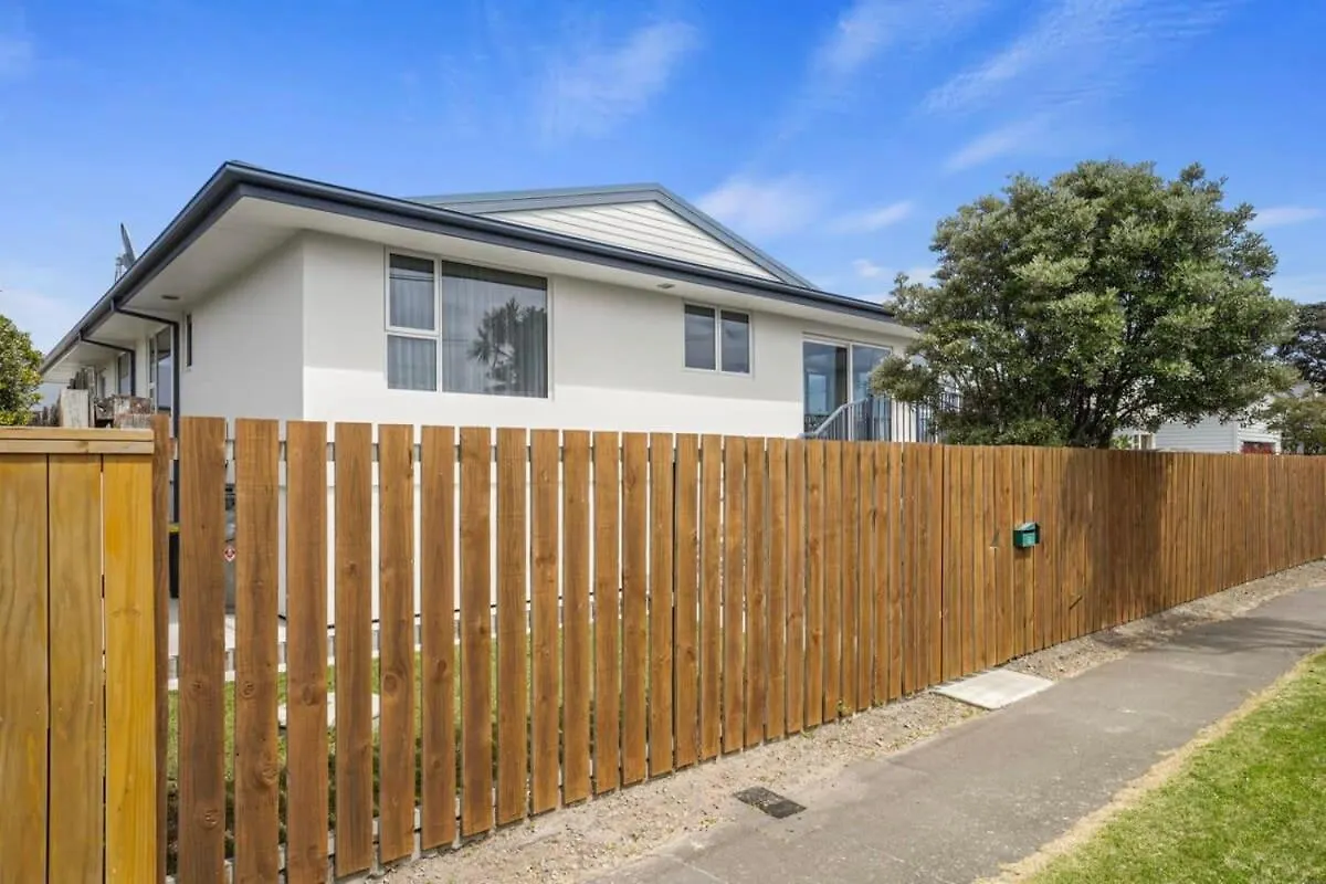 Modern 2-Bedroom Oasis Just Steps From The Beach Christchurch 0*,  Nuova Zelanda
