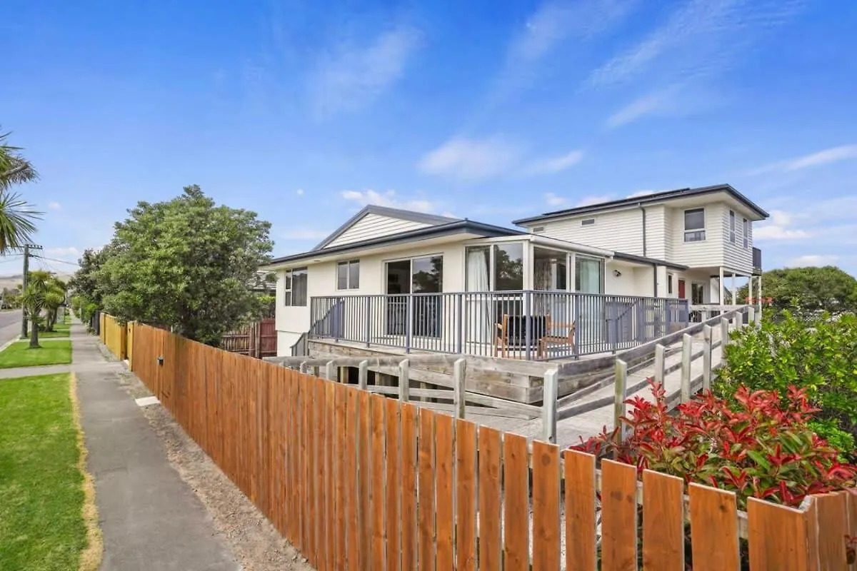 Casa vacanze Modern 2-Bedroom Oasis Just Steps From The Beach Christchurch